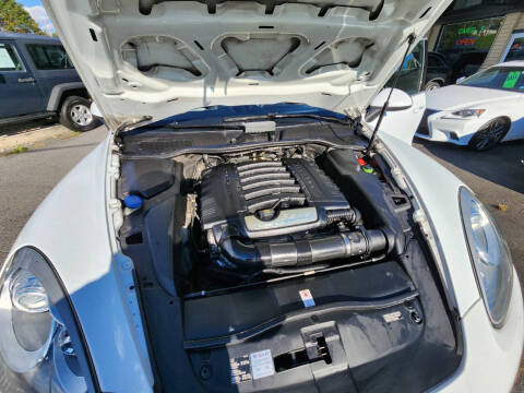 2014 Porsche Cayenne Platinum