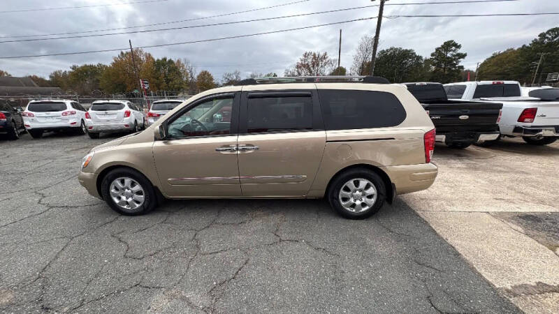 2008 Hyundai Entourage Limited