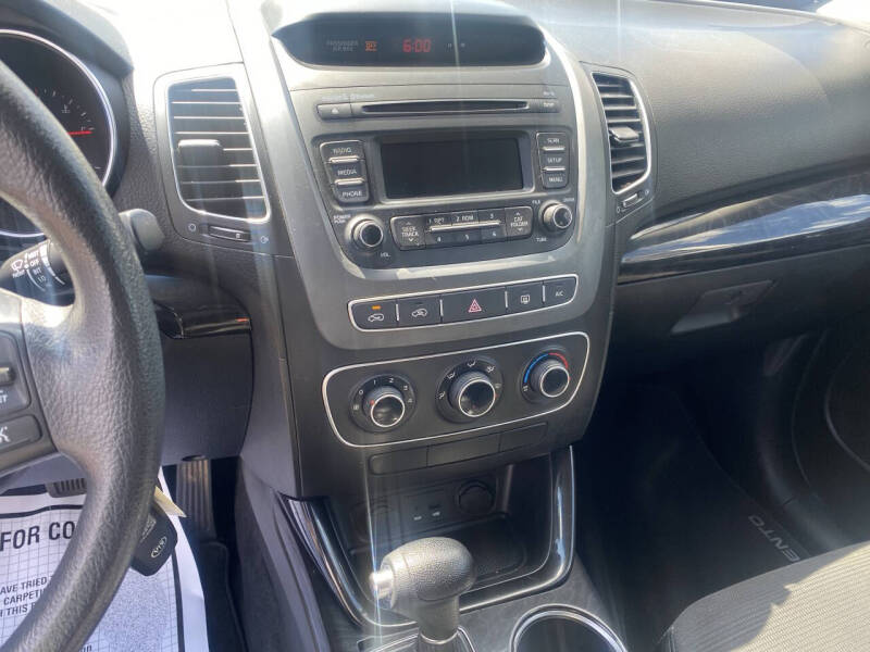 2015 Kia Sorento LX