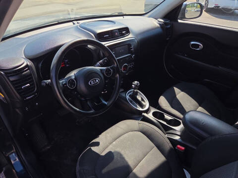 2017 Kia Soul +