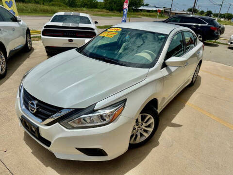 2016 Nissan Altima for sale at Raj Motors Sales in Greenville TX