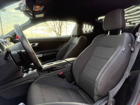 2016 Ford Mustang V6