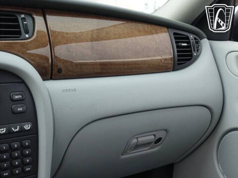 2002 Jaguar X-Type 2.5