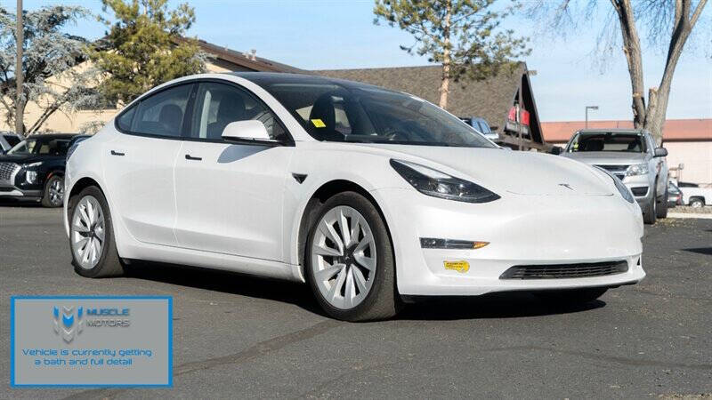 2021 Tesla Model 3 Base's photo