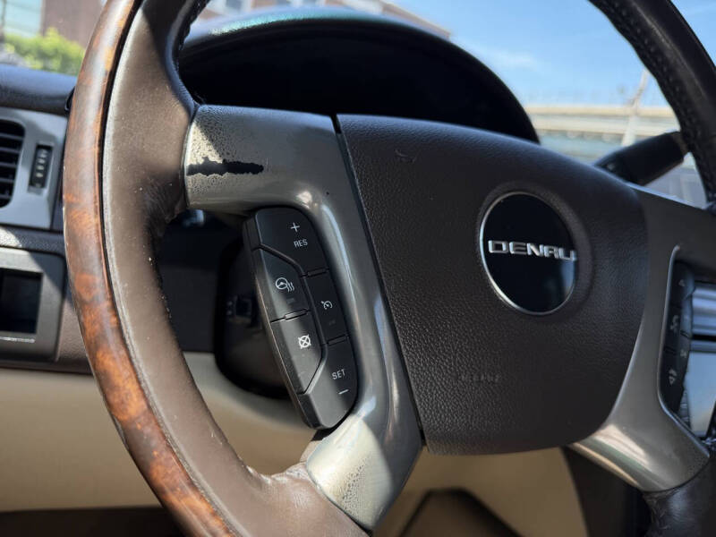 2011 GMC Yukon XL Denali