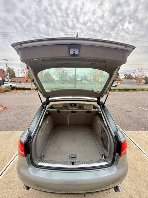 2011 Audi A4 2.0T quattro Avant Premium