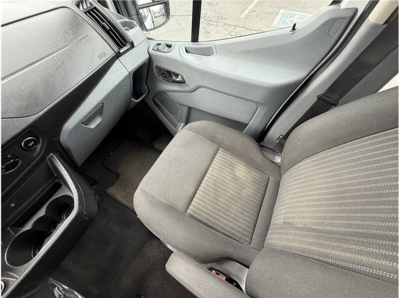 2017 Ford Transit