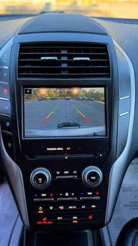 2016 Lincoln MKC Select