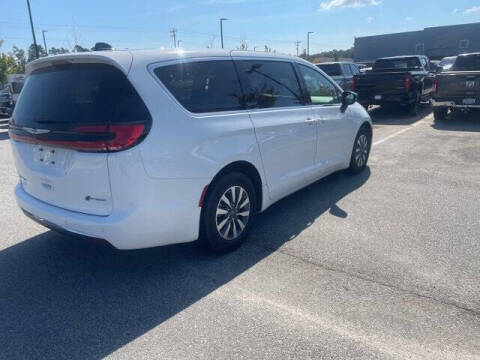 2025 Chrysler Pacifica Plug-In Hybrid