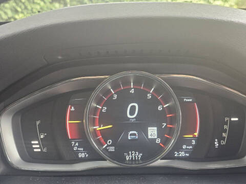 2015 Volvo V60 T5 Drive-E Platinum