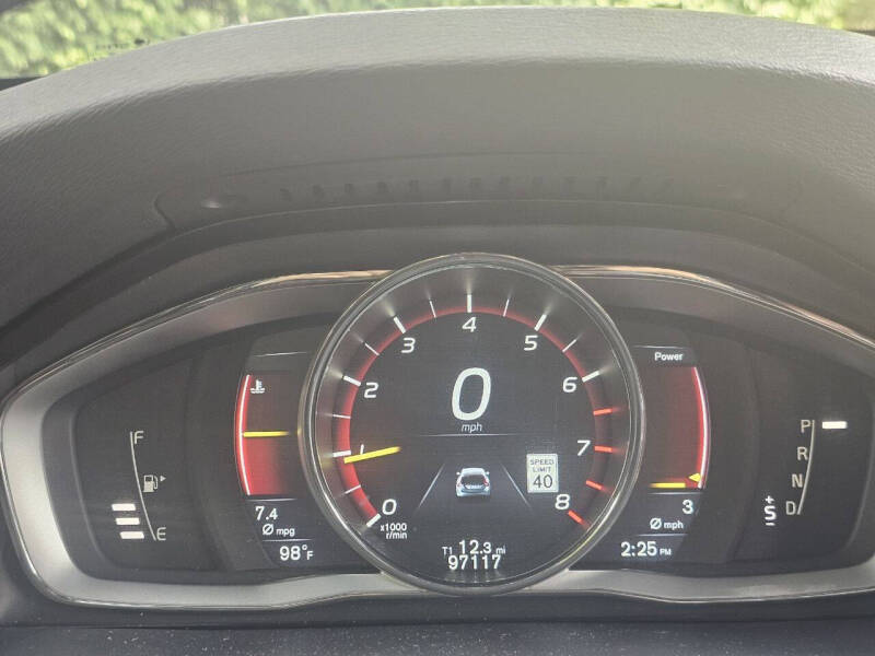 2015 Volvo V60 T5 Drive-E Platinum