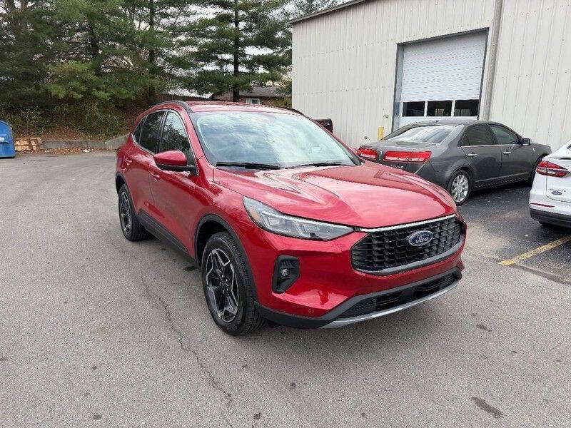 2026 Ford Escape Hybrid Platinum