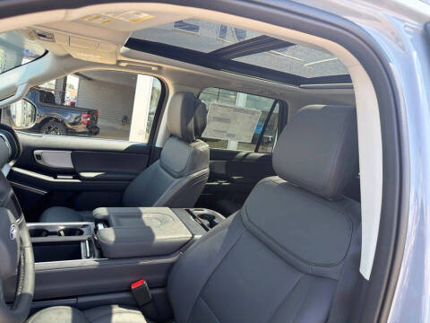 2027 Ford Expedition MAX Active