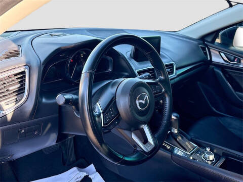 2018 Mazda MAZDA3 Grand Touring