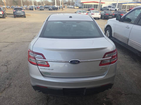 2013 Ford Taurus SEL