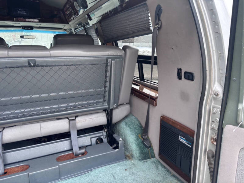 2000 Ford E-Series E-150