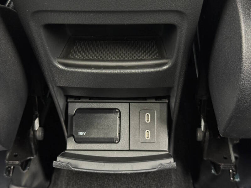 2024 Mercedes-Benz GLB GLB 250