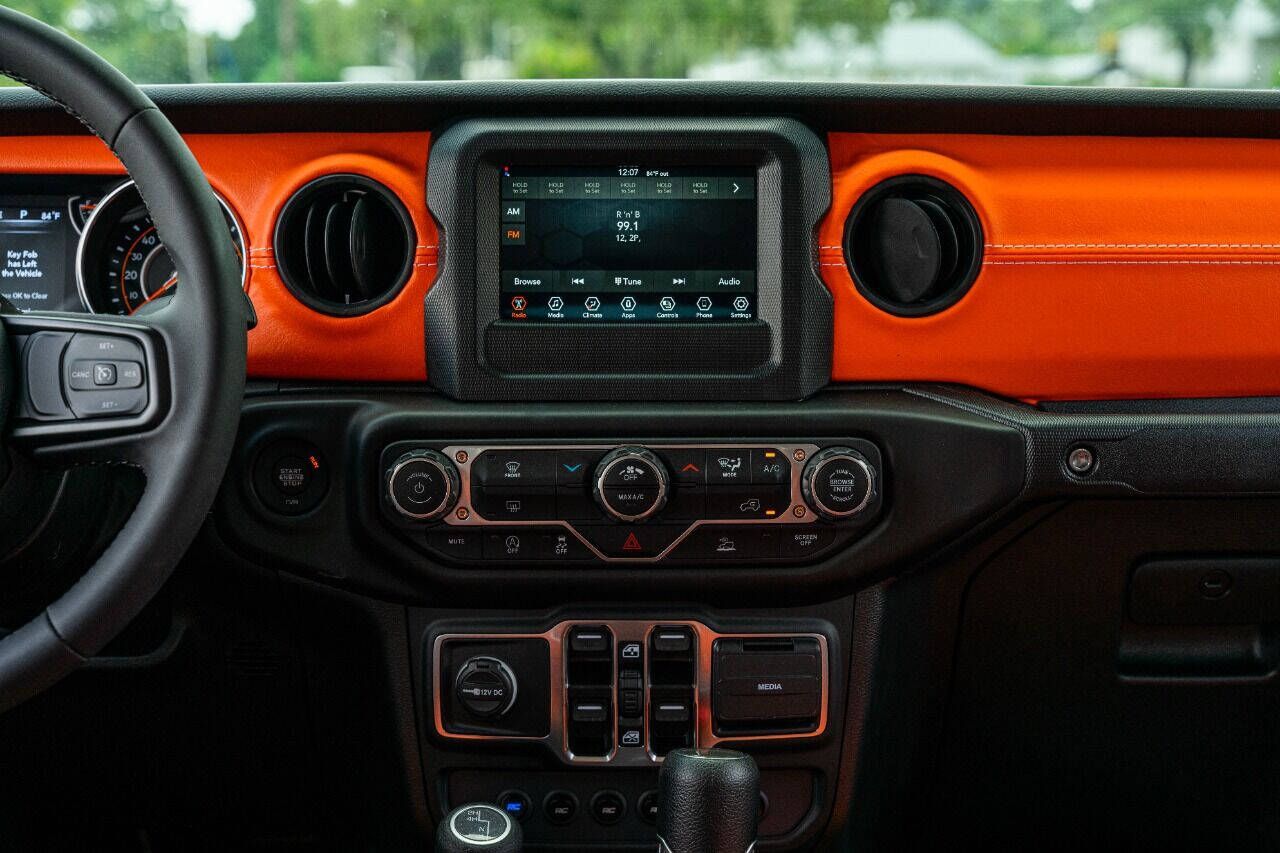 2020 JEEP Gladiator Pickup - $57,999