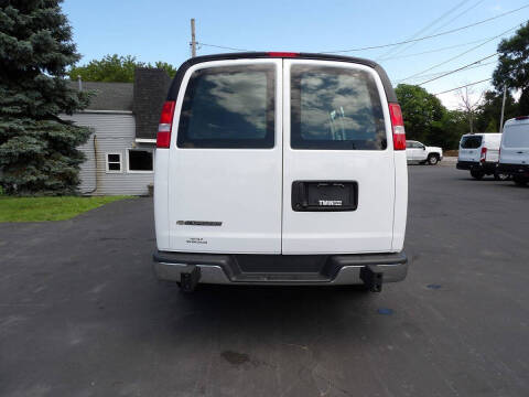 2025 Chevrolet Express 2500