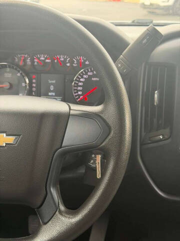 2018 Chevrolet Silverado 1500 Custom