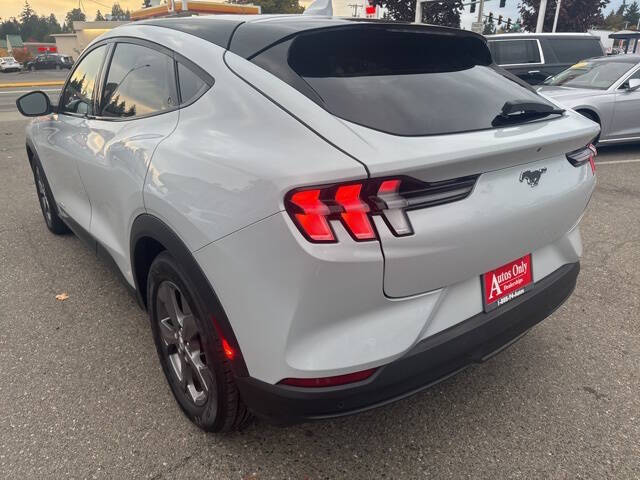 2022 Ford Mustang Mach-E Select