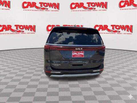 2024 Kia Carnival EX