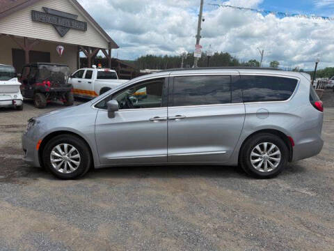 2017 Chrysler Pacifica Touring Plus