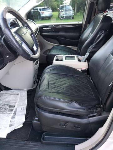 2011 Chrysler Town and Country Touring-L