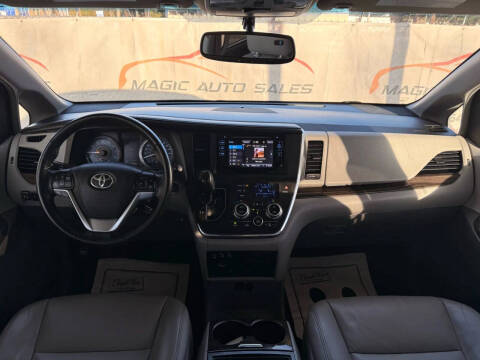 2015 Toyota Sienna