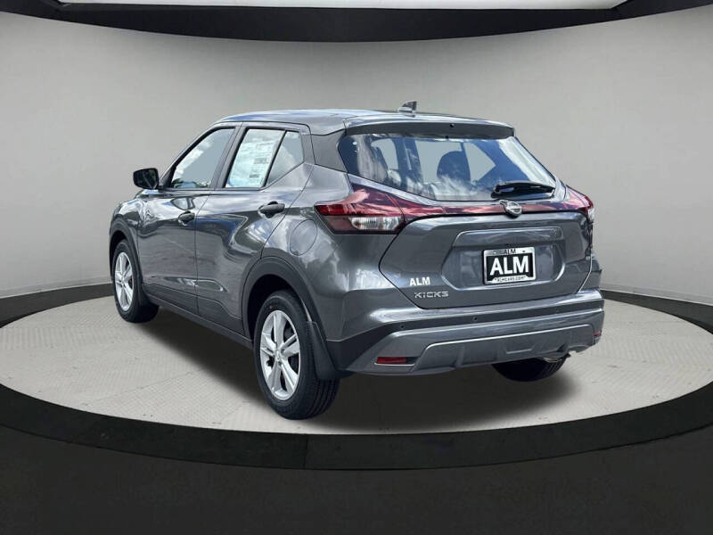 2025 Nissan Kicks Play S