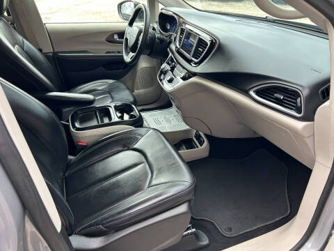 2020 Chrysler Voyager LXi