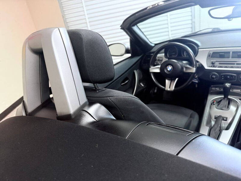 2003 BMW Z4 2.5i