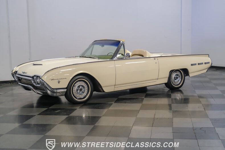 1962 Ford Thunderbird