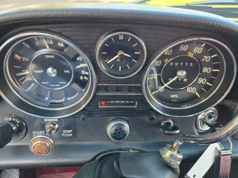 1972 Mercedes-Benz 220