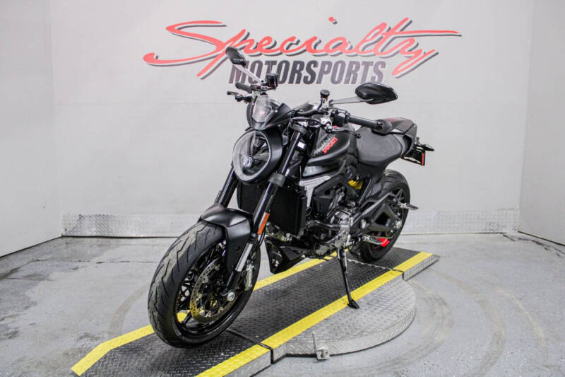 2021 Ducati Monster