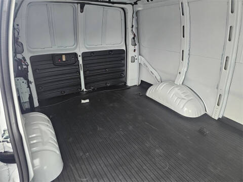 2025 Chevrolet Express 3500