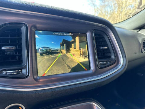 2017 Dodge Challenger SXT