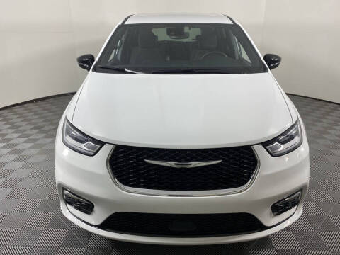 2024 Chrysler Pacifica Touring