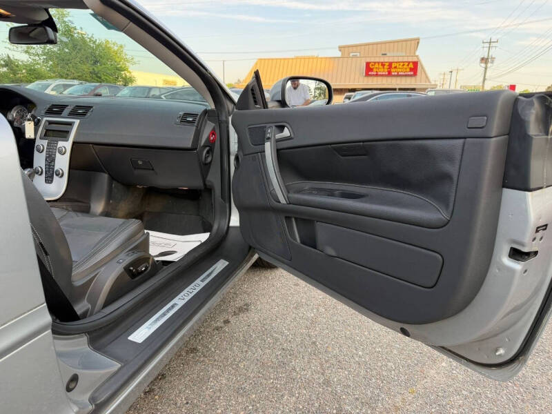2011 Volvo C70 T5