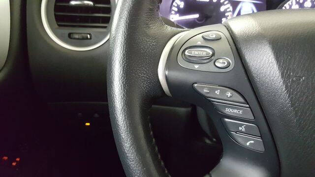 2018 Nissan Pathfinder SL