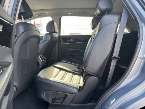 2020 Kia Sorento EX V6