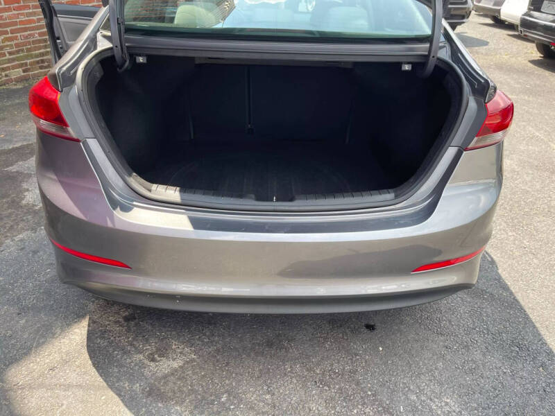 2018 Hyundai Elantra