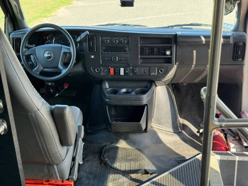 2023 GMC Savana 3500