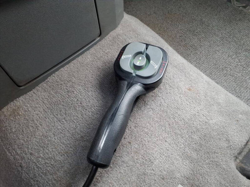 2005 Nissan Titan LE