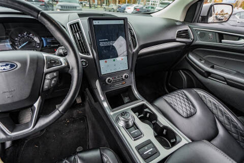 2023 Ford Edge Titanium