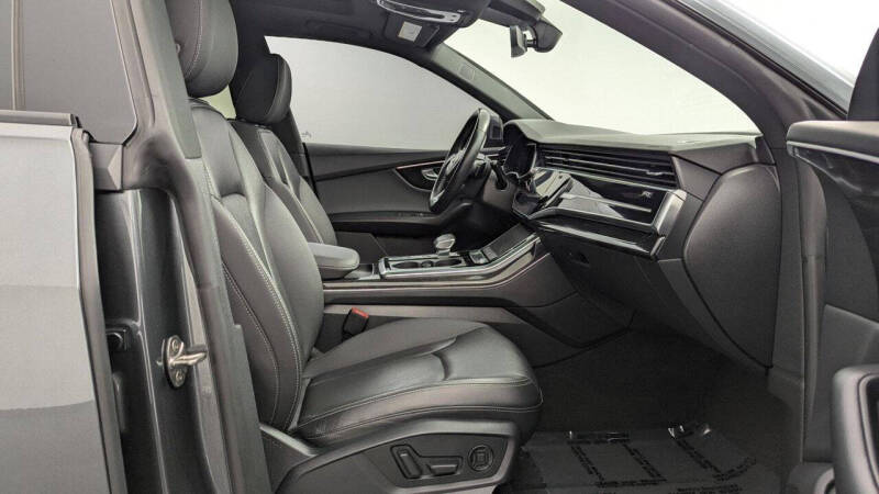 2022 Audi Q8 quattro Premium Plus 55 TFSI