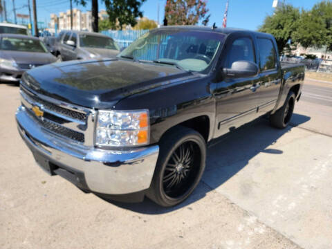 2013 Chevrolet Silverado 1500 for sale at DANNY AUTO SALES in Dallas TX