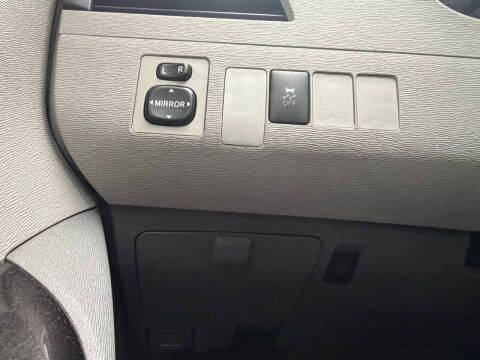 2012 Toyota Sienna LE 7-Passenger