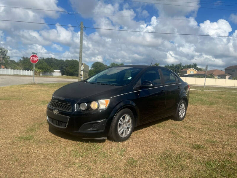 2012 Chevrolet Sonic 1LS photo 12