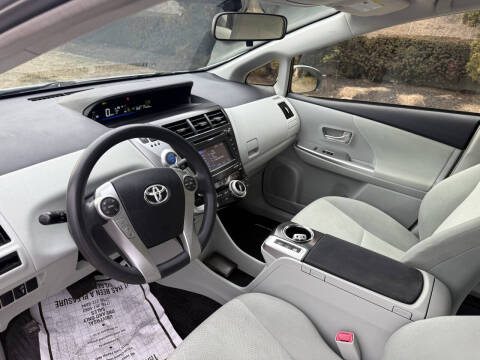 2012 Toyota Prius v Five